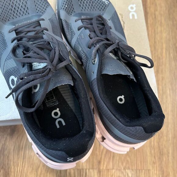 On CLOUDFLOW black running athletic training lace up shoes sneakers women’s 8 - Picture 5 of 9